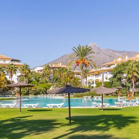 Banus Holidays Apartment Marbella